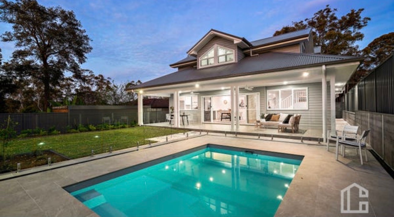 Hamptons-Style Home & Pool